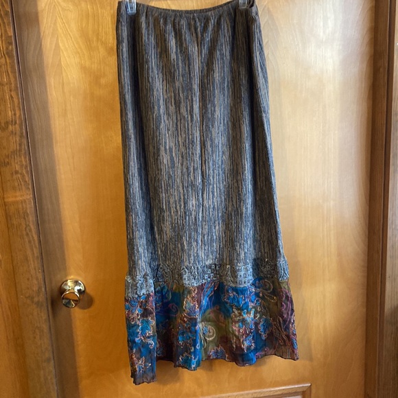 Beautiful Lee Anderson Jacket and Skirt with lace & beaded accents Size Large - Picture 3 of 15
